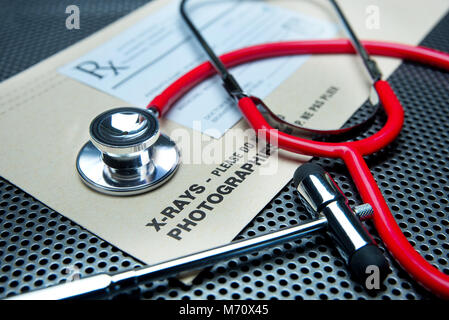Montreal,Canada,7 March,2018. Stethoscope with an x-ray envelope. Credit:Mario Beauregard/Ģ����ý Live News Stock Photo