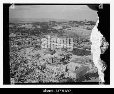 Aerial photograph of the western wall and the Temple mount in Jerusalem ...