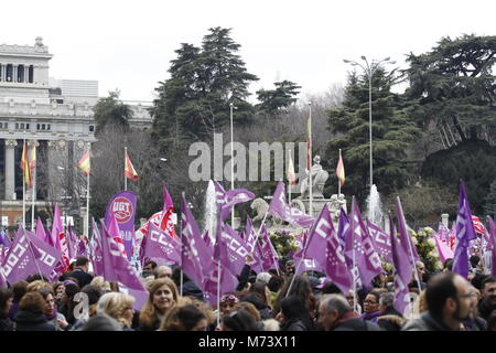 Madrid, Spain. 8th March, 2018. Spanish women during a gathering to celebrate International Women's Day in Madrid, Madrid, Thursday March 8, 2018. Credit: Gtres Información más Comuniación on line, S.L./Alamy Live News Stock Photo