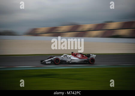 Barcelona, Spain. 8 March, 2018:  MARCUS ERICSSON (SWE) drives in his Alfa Romeo Sauber C37 during day seven of Formula One testing at Circuit de Catalunya Credit: Matthias Oesterle/Alamy Live News Stock Photo