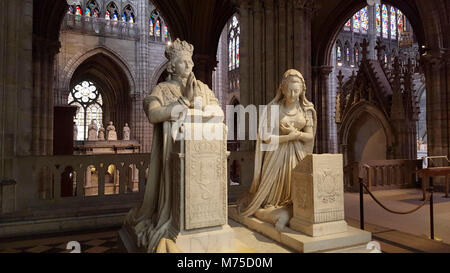 Recumbent statue of Louis XVI and Marie Antoinette, King of France, Basilica of Saint-Denis. Necropolis of the kings of France, Saint Denis, France Stock Photo