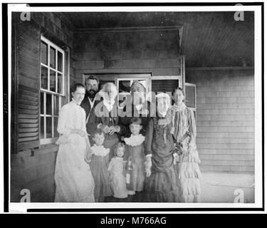 Mabel Hubbard Bell, Alexander Graham Bell, Dr. Bartol, Alexander Melville Bell, Eliza Grace Symonds, and Mary True with children, Daisy Bell, Gypsy Grossman, and Elsie Bell at the Hubbard LCCN00649974 Stock Photo