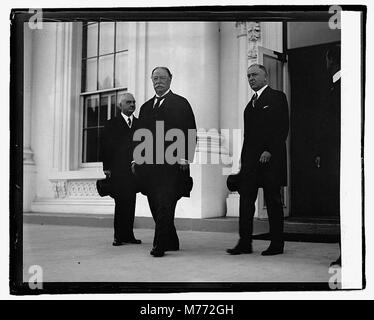 A photograph depicting President William H. Taft at a train station in ...