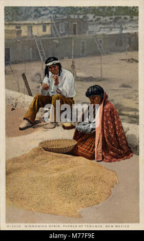 Winnowing grain, Pueblo of Tesuque, Mexico. Fred Harvey series. (NBY 21415) Stock Photo