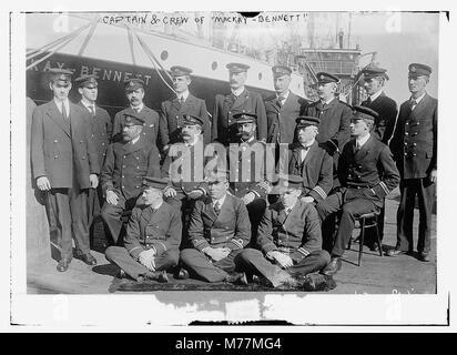 Capt. and crew of MACKAY-BENNETT LCCN2014691307 Stock Photo