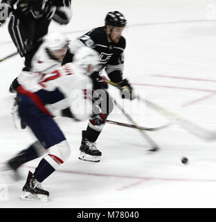 Los Angeles, California, USA. 8th Mar, 2018. Los Angeles Kings vie with Washington Capitals during a 2017-2018 NHL hockey game in Los Angeles, on March 8, 2018. The Kings won 3-1. Credit: Ringo Chiu/ZUMA Wire/Alamy Live News Stock Photo