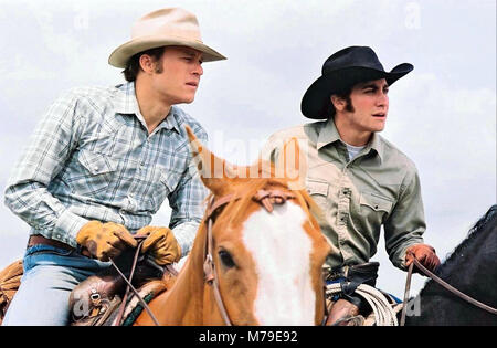 BROKEBACK MOUNTAIN 2005 Focus Features film with Jake Gyllenhaal at right and Heath Ledger Stock Photo