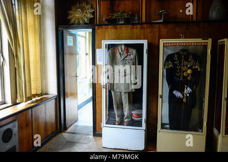 ETHIOPIA , Addis Ababa, , old palace of emperor Haile Selassie, today ethnographical museum of Institute for ethiopian studies, University of Addis Abeba, showcase with uniforms of the emperor Stock Photo