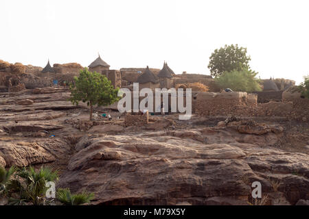 A typical clifftop village in Dogon country, Mali, West Africa Stock Photo