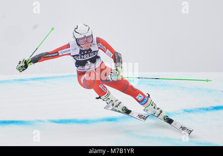 Ofterschwang, Germany. 09th Mar, 2018. Ragnhild MOWINCKEL, NOR in action at the women giant slalom FIS World Cup race in Ofterschwang, Germany March 09, 2018 Credit: Peter Schatz/Alamy Live News Stock Photo