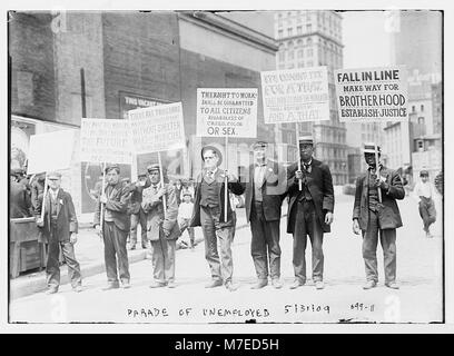 Parade of unemployed men, carrying signs, New York LCCN2014683343 Stock Photo