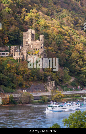 Burg Rheinstein bei Assmannshausen, Rheingau, Hessen, Deutschland Stock Photo
