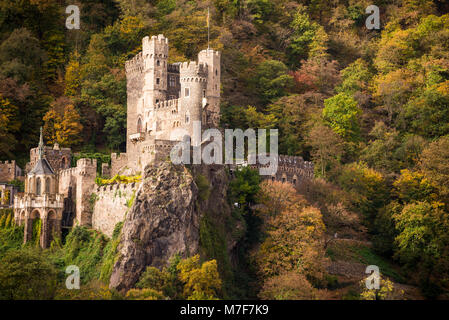 Burg Rheinstein bei Assmannshausen, Rheingau, Hessen, Deutschland Stock Photo