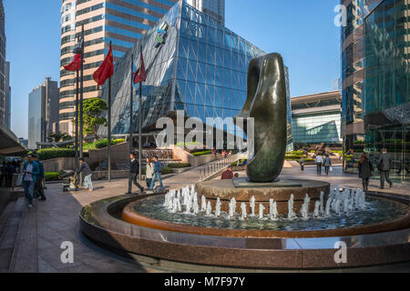 Exchange Square Plaza with The Forum and Henry Moore sculpture, Hong Kong Stock Photo