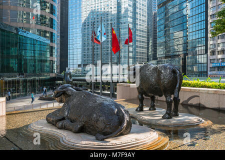 Two Buffalo sculpture by Elizabeth Frink, Exchange Square Plaza, Hong Kong Stock Photo