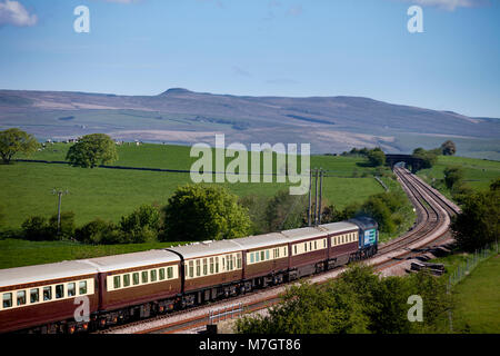The Northern Belle luxury dining train at Paythorne, Lancashire hauled by a Direct Rail Services class 47 diesel locomotive Stock Photo