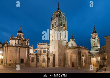 Urban landscape of the Romanesque Cathedral of Santa Maria -12th century, Lugo, Region of Galicia, Spain, Europe Stock Photo