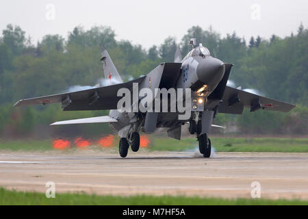 MiG-31BM interceptor of Russian Air Force landing, Kubinka, Russia. Stock Photo