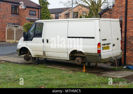 Old Ford Transit van with no wheels Stock Photo