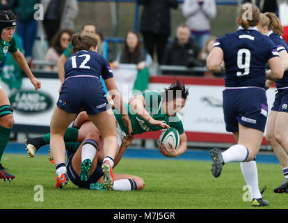 Dublin, Ireland. Sunday 11 March, 2018.   Lindsay Peat drives forward for Ireland during the Six Nations match between Ireland Women and Scotland Women.   Photo credit: Graham Service/Alamy Live News Stock Photo