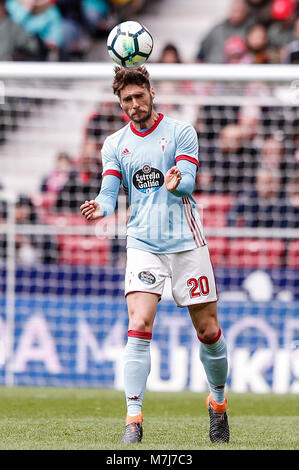 Sergi Gomez (Celta de Vigo) fights for the header La Liga match between Atletico de Madrid vs Celta de Vigo at the Wanda Metropolitano stadium in Madrid, Spain, March 11, 2018. Credit: Gtres Información más Comuniación on line, S.L./Alamy Live News Stock Photo