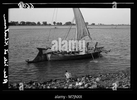 Sudan. Khartoum. Native craft on the Blue Nile LOC matpc.17307 Stock Photo
