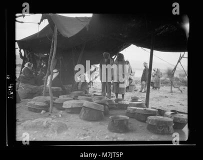 Pan-Islamic conference gathers at Shunet Nimrin, Transjordan. Pots of rice and meat, preparations for the dinner LOC matpc.15765 Stock Photo