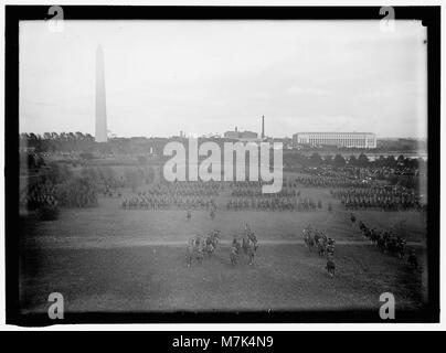 CAVALRY REVIEW BY PRESIDENT WILSON. CAVALRY IN MANEUVERS LCCN2016864954 Stock Photo