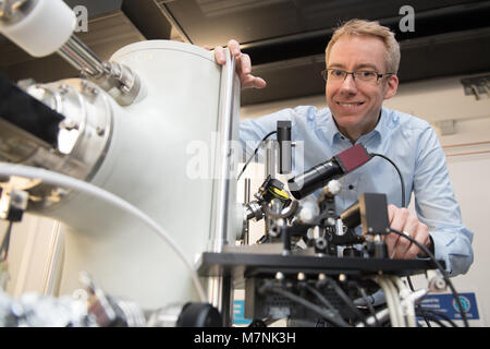 FILED - 21 December 2017, Germany, Goettingen: Claus Ropers, physics professor at the University of Goettingen, standing by an ultrafast transmission electron microscopy (UTEM) in the laboratory for ultrafast electron diffraction of the physics faculty at the University of Goettingen. Photo: Swen Pförtner/dpa Stock Photo