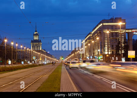 St. Petersburg, Russia - October 31, 2015: Traffic on the Moskovsky avenue in an autumn evening. 10 subway station of 4 lines are placed on this avenu Stock Photo