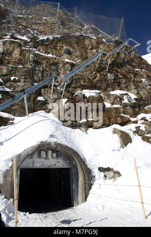 Jungfraujoch, Switzerland - October 27, 2016: Scientist lab station at Jungfraujoch study for climate change Stock Photo