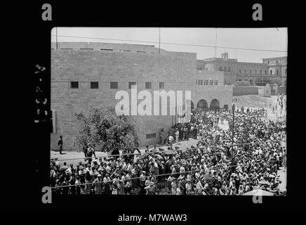 Jewish protest demonstrations against Palestine White Paper, May 18. 1939. Crowd leaving (Yeshurun) Synagogue (Jerusalem) LOC matpc.18346 Stock Photo