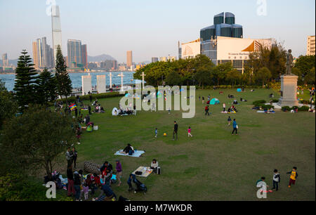 The newly opened Central district harbourfront promenade, Sun Yat Sen Memorial Park, Hong Kong, China. Stock Photo