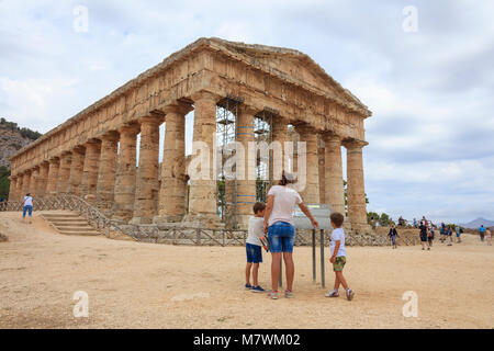 Temple of Segesta, Calatafimi, province of Trapani, Sicily, Italy Stock Photo