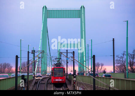 Germany, Cologne, the Muelheimer bridge across the river Rhine, view from the district Muelheim.  Deutschland, Koeln, die Muelheimer Bruecke ueber den Stock Photo