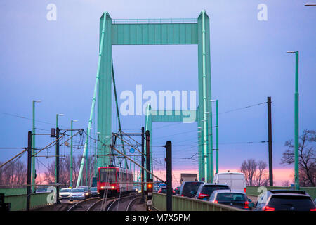Germany, Cologne, the Muelheimer bridge across the river Rhine, view from the district Muelheim.  Deutschland, Koeln, die Muelheimer Bruecke ueber den Stock Photo