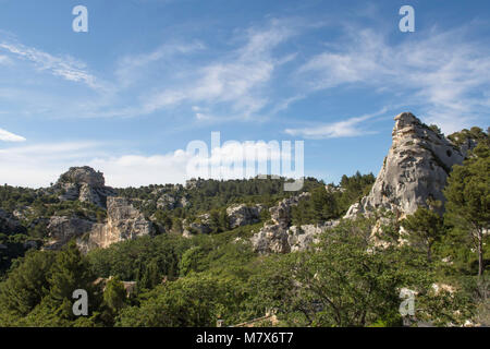 Les Baux-de-Provence (southern France): chaine des Alpilles, small range of low mountains Stock Photo