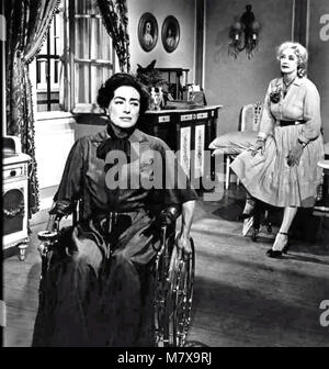 WHAT EVER HAPPENED TO BABY JANE ? 1962 Warner Bros film with Bette Davis at right and Joan Crawford Stock Photo