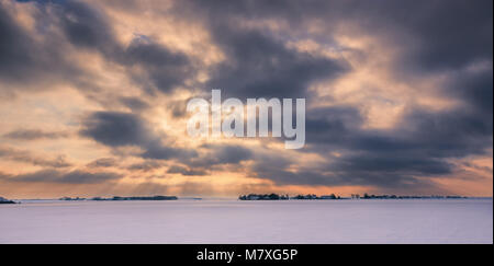 Winter in Holland in the Johannes Kerkhovenpolder near Woldendorp, province Groningen, Netherlands