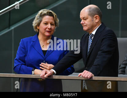 Berlin, Germany. 14th Mar, 2018. Svenja Schulze (SPD), designated environment minister, and Olaf Scholz (SPD), designated finance minister, in conversation in the gallery at the election of the German Chancellor in the Reichstag parliament building. Photo: Soeren Stache/dpa Credit: dpa picture alliance/Alamy Live News Credit: dpa picture alliance/Alamy Live News Stock Photo