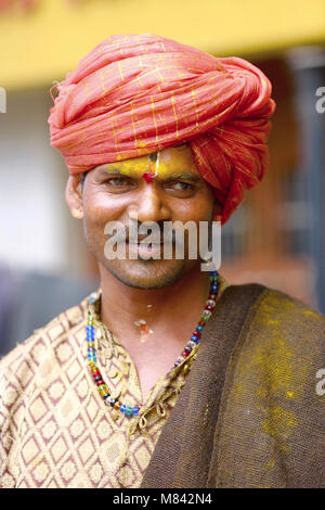 Man in traditional Maharashtrian turban, Front profile. Pandharpur festival Stock Photo