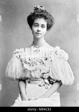 Consuelo Vanderbilt (1877-1964). Portrait of the American society heiress who married the 9th Duke of Marlborough and became Consuelo Spencer-Churchill, Duchess of Marlborough. She subsequently divorced and married Jacques Balsan iin 1921. Stock Photo