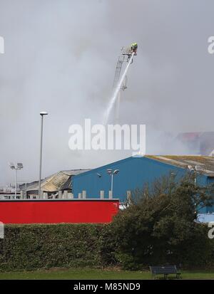 Firemen at the scene of a massive fire near “millionaires’ row” in Hove were Brighton's rich and famous live including Norman Cook, David Williams and Nick Berry.  15 Mar 2018. Stock Photo