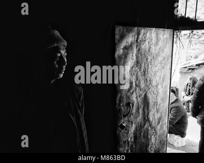 Sichuan, Sichuan, China. 15th Mar, 2018. Sichuan, CHINA-15th March 2018: People live in poverty-stricken Daliang Mountain area in southwest China's Sichuan Province. Credit: SIPA Asia/ZUMA Wire/Alamy Live News Stock Photo