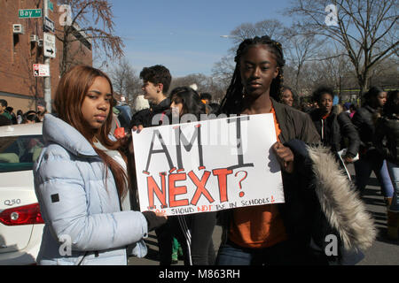 New York, New York, USA. 14th Mar, 2018. New York City Mayor joins student from Edward R. Murrow High School in Brooklyn for National School Walkout. School students from across the nation walked out of school for 17 minutes to honor the 17 students and staff members killed at the Majory Stoneman Douglas High School in Parkland Florida. Credit: Bruce Cotler/Globe Photos/ZUMA Wire/Alamy Live News Stock Photo