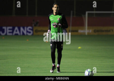 Salvador, Brazil. 15th Mar, 2018. Ronaldo goalkeeper of Vitoria in game Vitoria vs. Bragantino, held this Thursday (15) in a match valid for the 2018 Brazil Cup. At the Manoel Barradas Stadium (Barradão) in Salvador, BA. Credit: Tiago Caldas/FotoArena/Alamy Live News Stock Photo