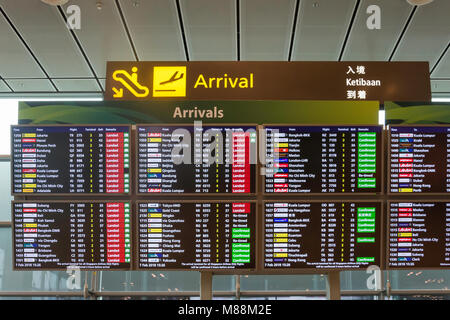 Arrivals electronic display in Terminal 2, Singapore Changi Airport, Changi, Singapore Island, Singapore Stock Photo