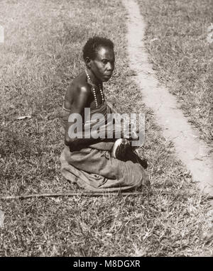 1940s East Africa - Uganda - Banyankole tribal group - Bahima woman Stock Photo