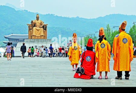 street scene, King Sejong the Great, Seoul, South Korea Stock Photo