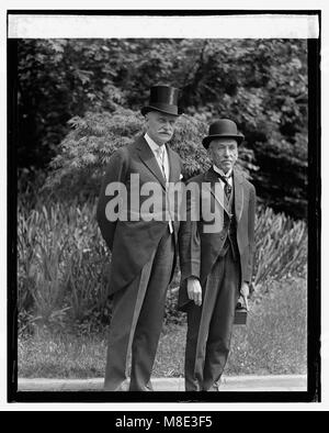 Sir Esme Howard & Rt. Hon. Wm. Morris Hughes, 5-10-24 LOC npcc.11295 Stock Photo